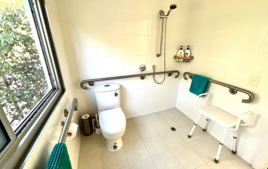 Penthouse  main bathroom