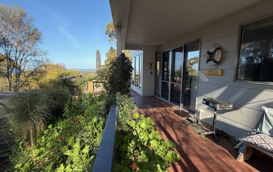 Horizon  1 entrance